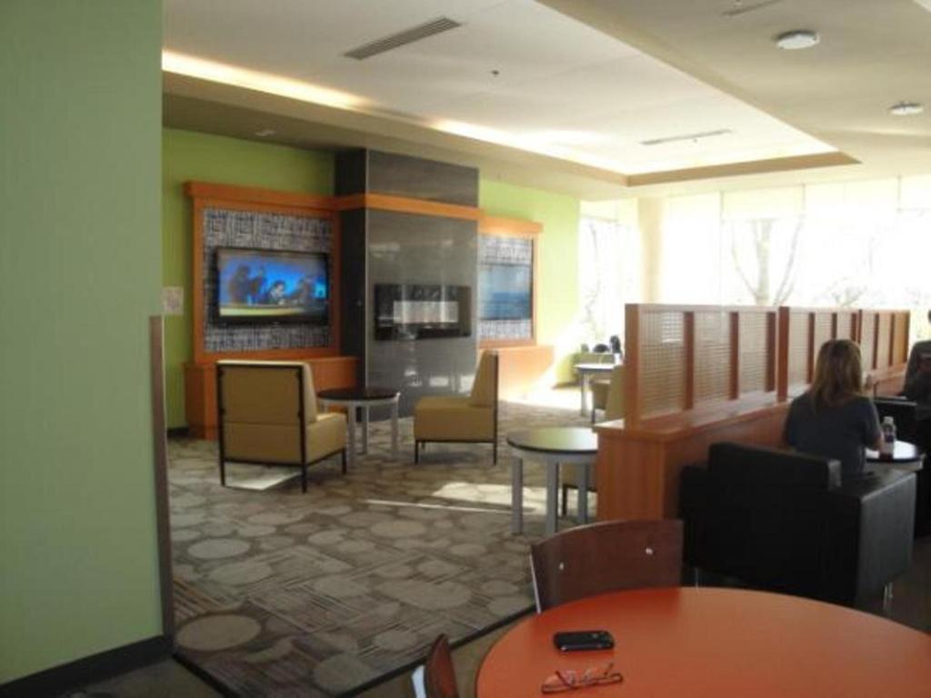 Humber College North Campus Residence ブランプトン エクステリア 写真