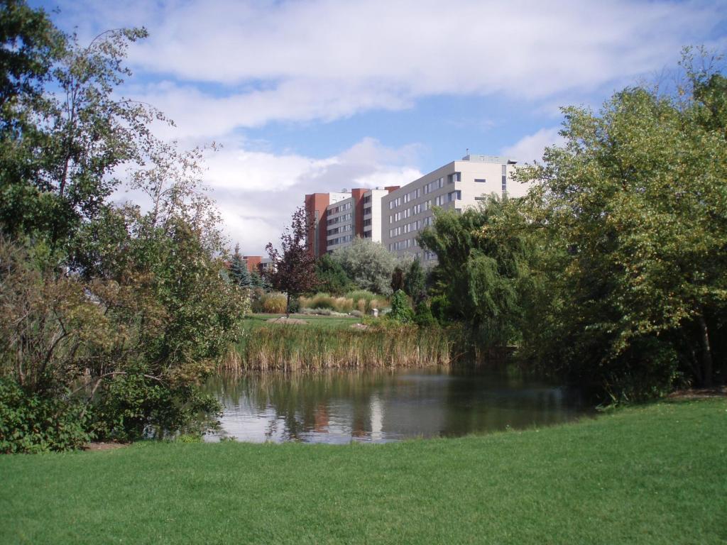 Humber College North Campus Residence ブランプトン エクステリア 写真