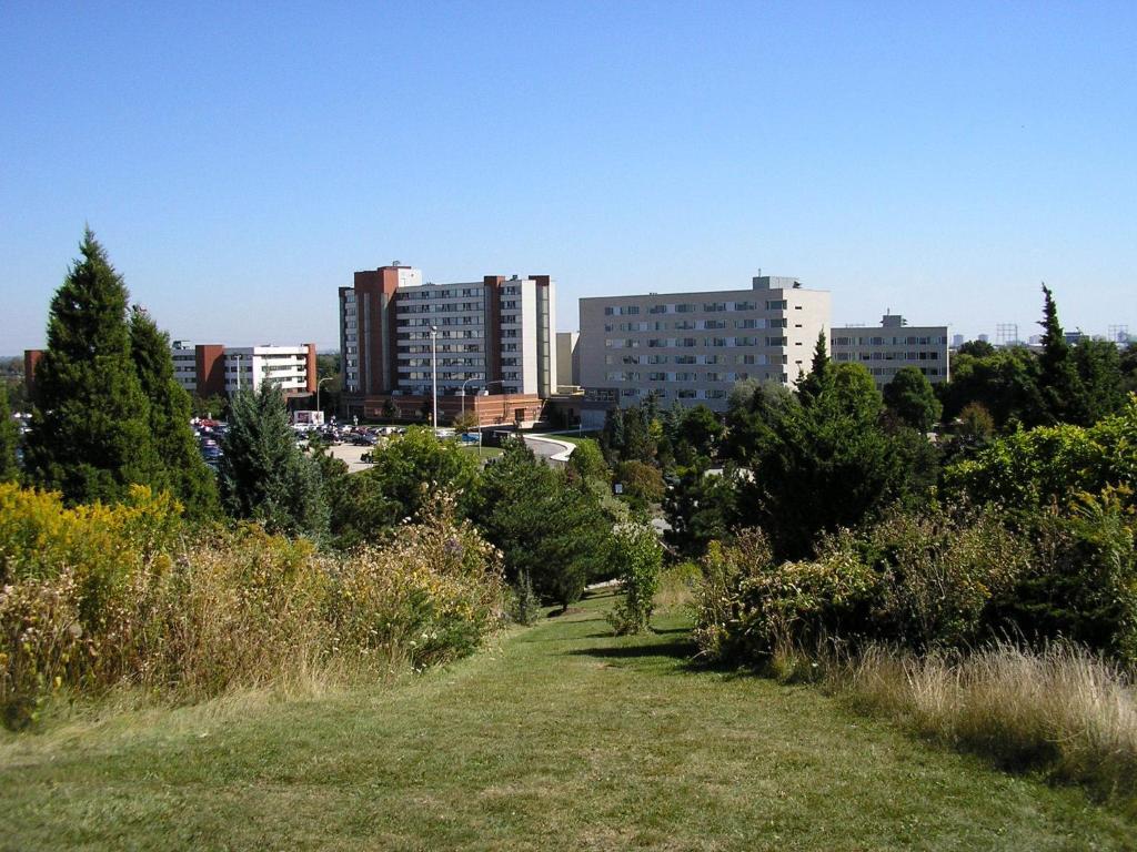 Humber College North Campus Residence ブランプトン エクステリア 写真