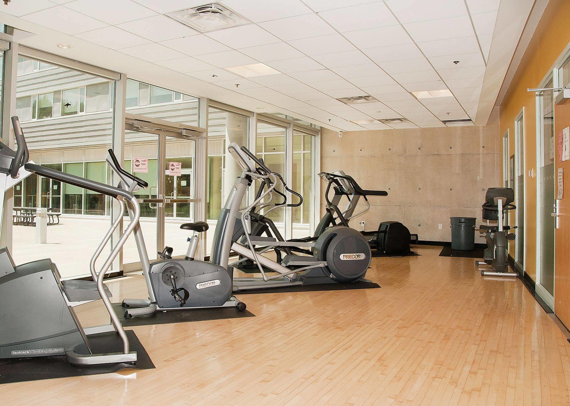 Humber College North Campus Residence ブランプトン エクステリア 写真